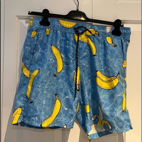 Mens size medium swim Trunks - Picture 1 of 3